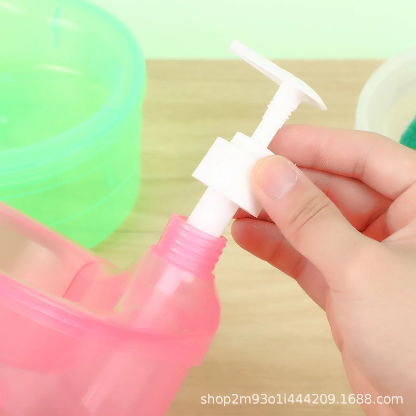 Kitchen Liquid Dispenser (Free Sponge)